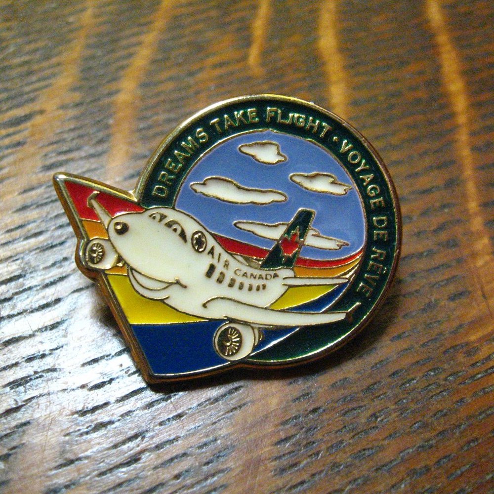 🇨🇦 Air Canada Vintage Lapel Pin